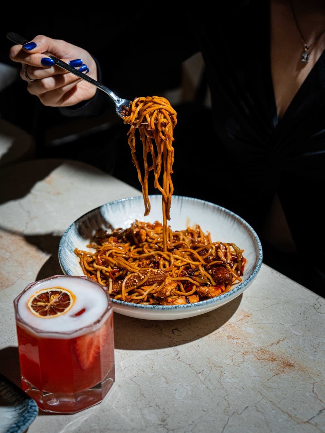 Çatala sarılmış noodle